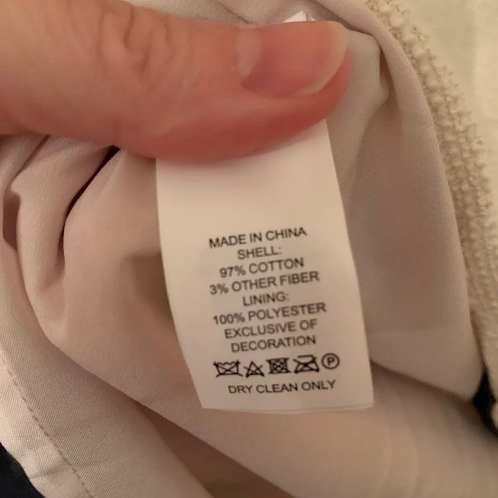 KATE SPADE. White tweed scallop dress with black detail. - Picture 4 of 4